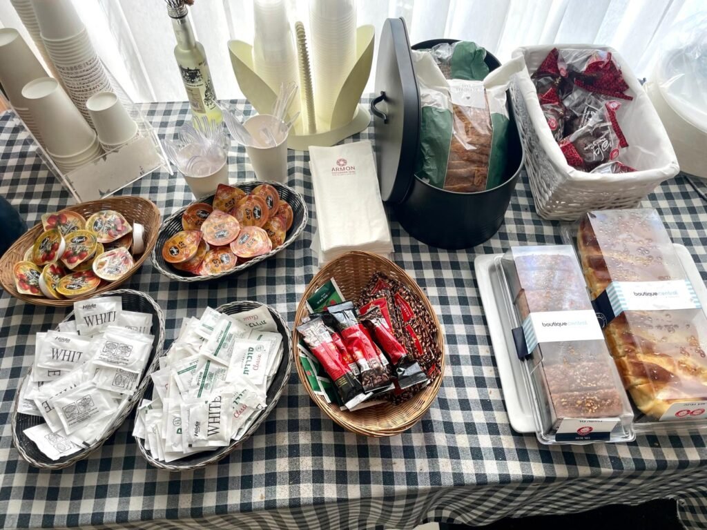 פינת קפה ועוגה